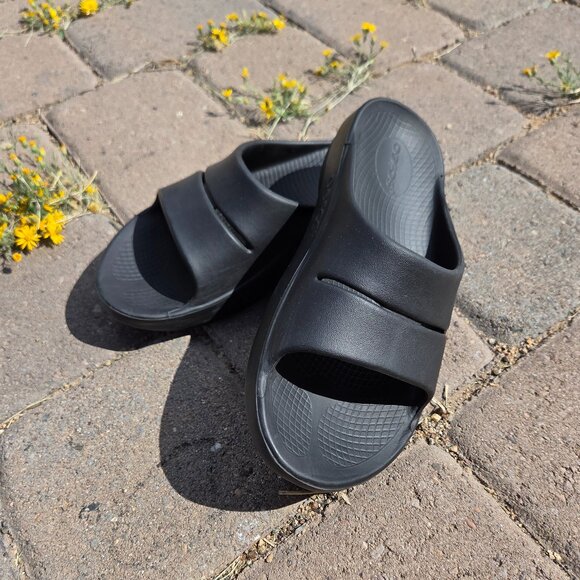 Womens Sz 8 (Mens 6/EU 39) Unisex OOFOS OOahh Sport Recovery Slides - Picture 1 of 6